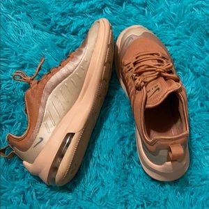 pink nike airmax